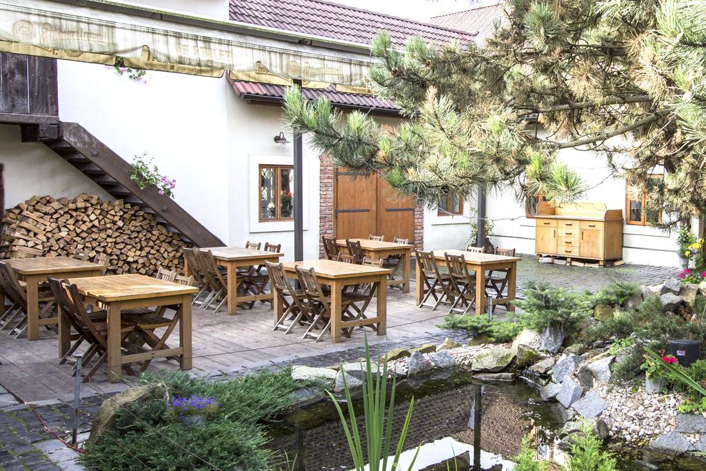 Penzion Ve Stoleti Loděnice Zewnętrze zdjęcie