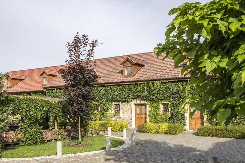 Penzion Ve Stoleti Loděnice Zewnętrze zdjęcie