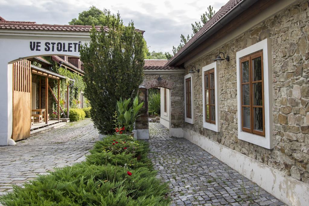 Penzion Ve Stoleti Loděnice Zewnętrze zdjęcie